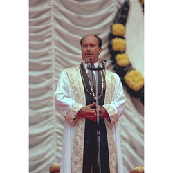 Aga Khan IV giving Irshad Mubarak, at Olympia, 1979